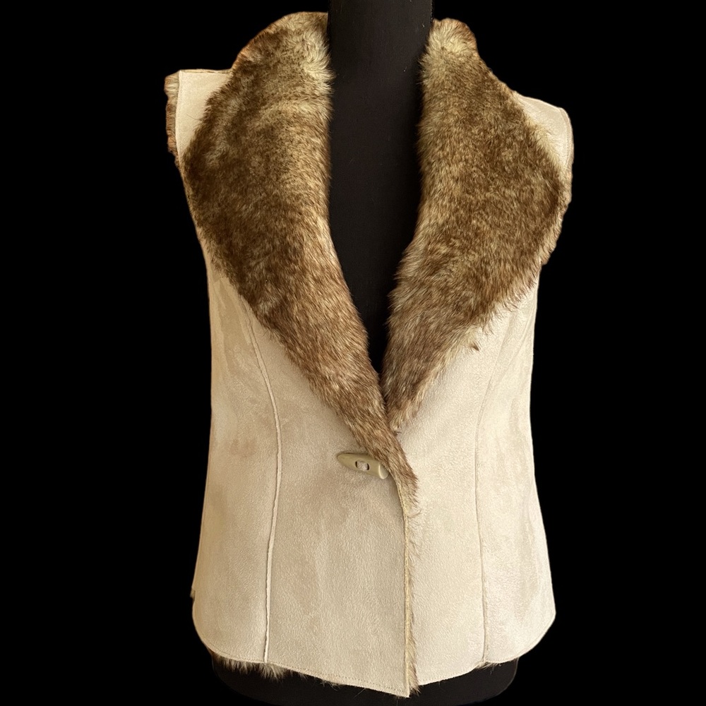 Dressbarn Faux Fur Vest